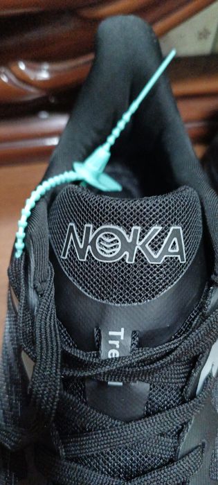 Продам мужские кроссовки