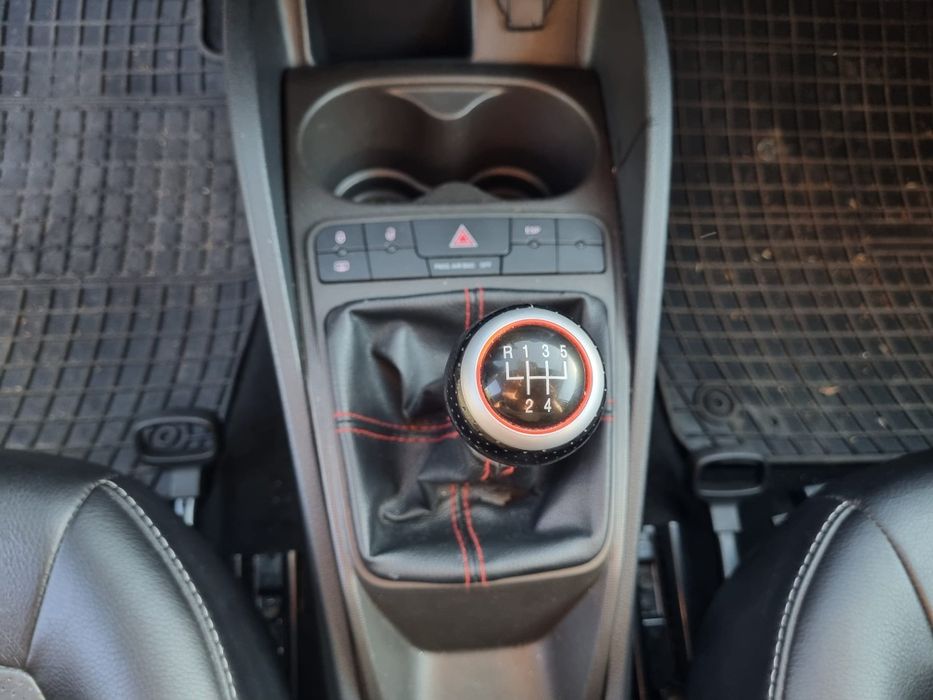 Seat Ibiza 2013 1.6 diesel | 139.000 km | manual | euro 5 | RATE FĂRĂ AVANS