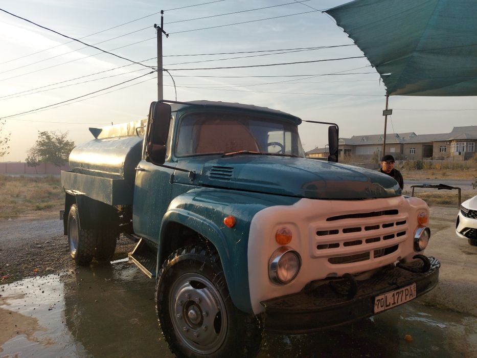 Водовоз сотилади