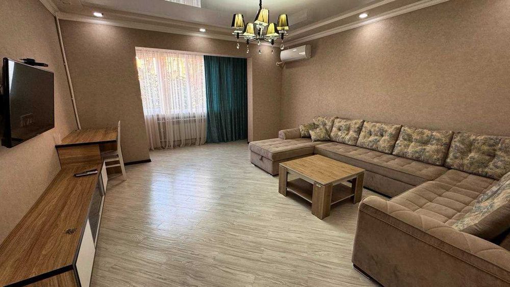 *Чехова 110 и 60 школа ул.Шевченко 2ком квартира в центре,Арендатор
