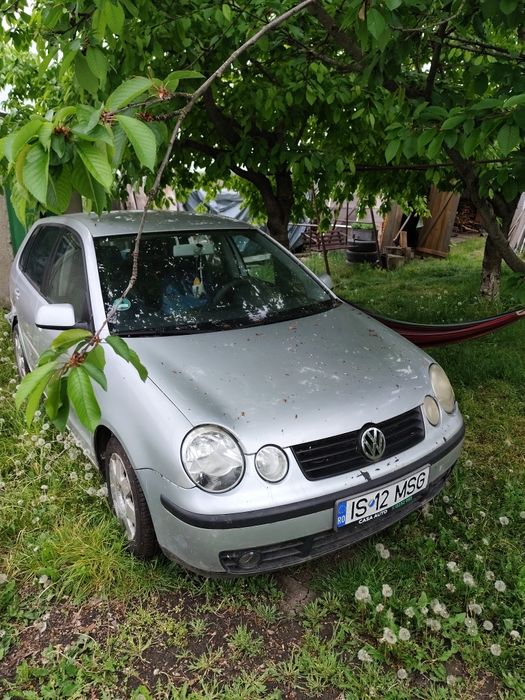 VOLKSWAGEN Polo