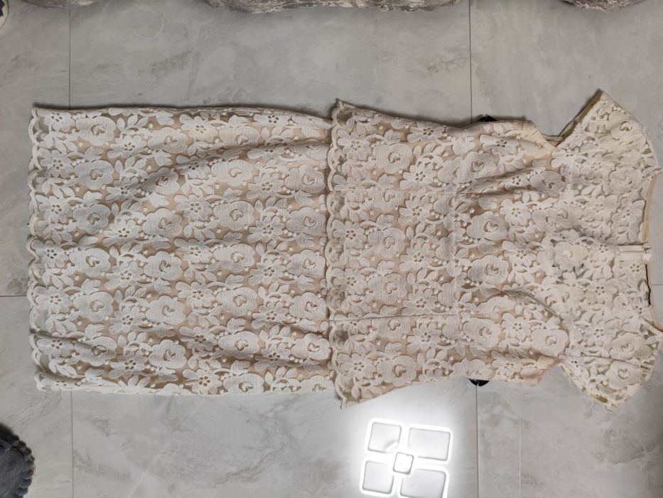 Rochii mai multe preț 50 lei