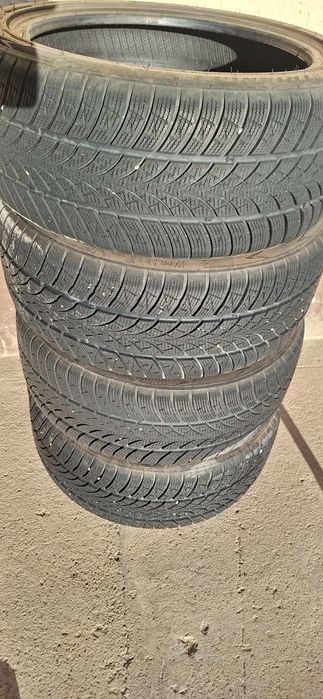 Продам шины почти новые