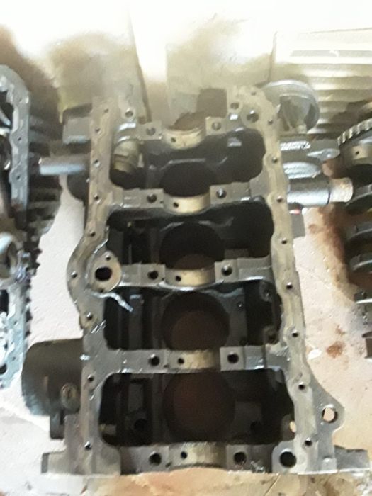 Двигатель автозапчасти Форд Скорпио