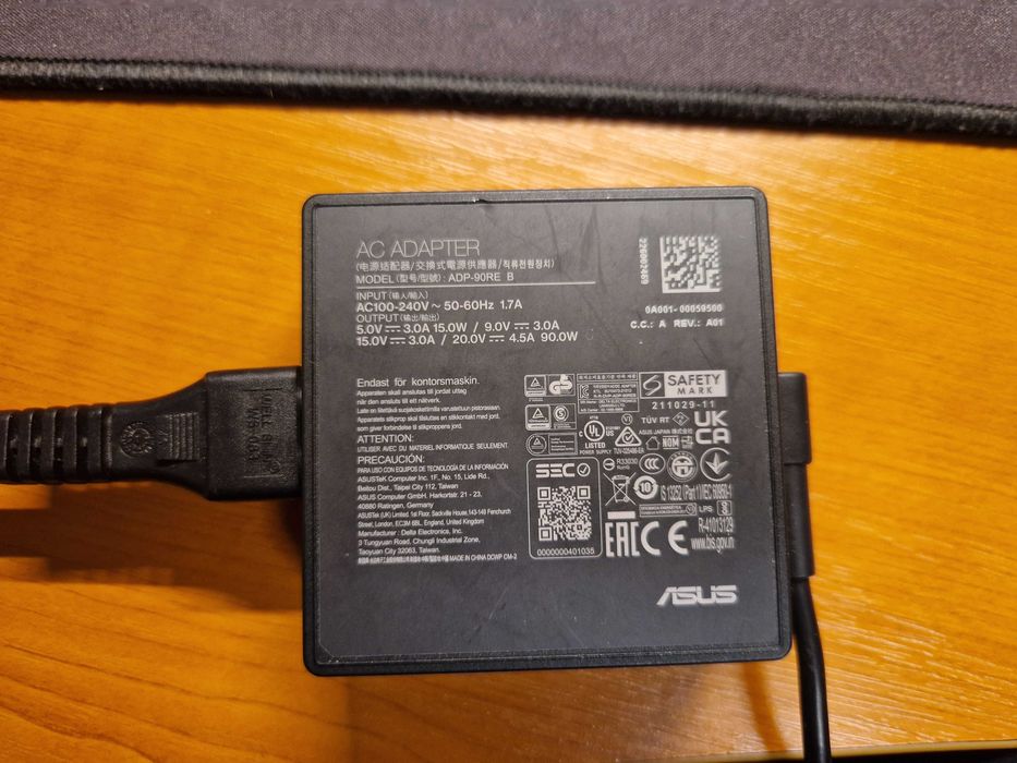 Laptop ASUS VivoBook S 15, AMD Ryzen 9 6900HX, OLED 120 Hz, 16GB RAM