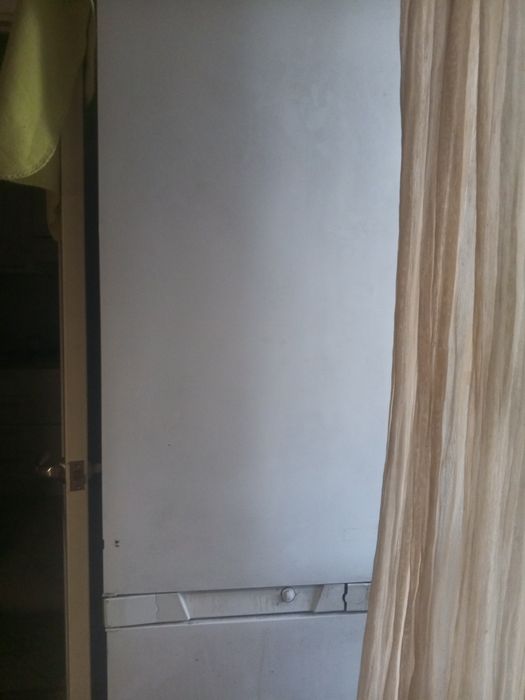 Срочно продам 2 холодильника