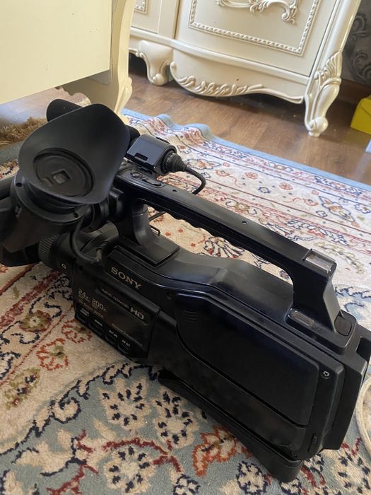 Камера сони 2500 Sony 2500