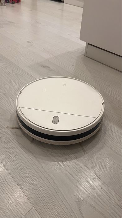 Mi Robot Vacuum-Mop Essential