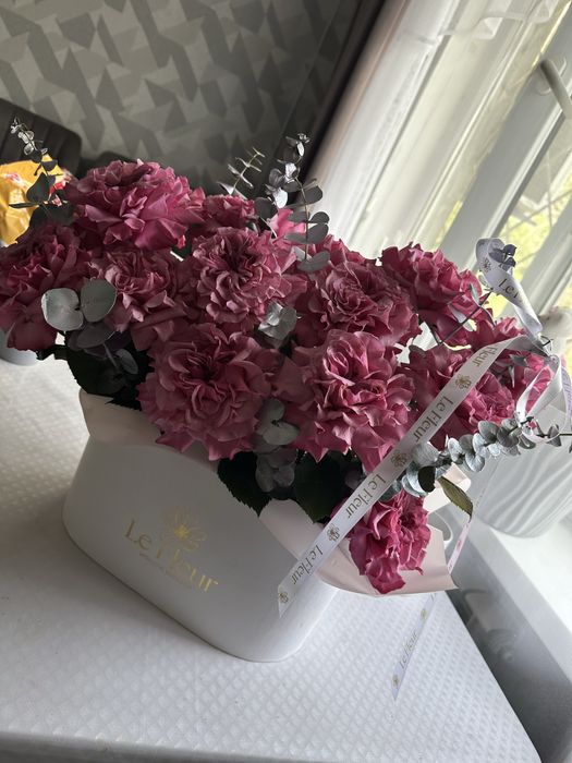 Нежные цветы в коробке