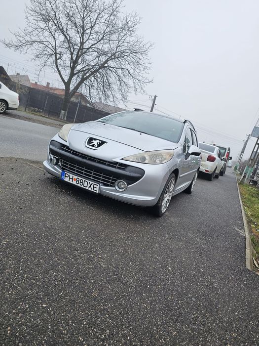 Peugeot 207 1.6 hdi panoramic