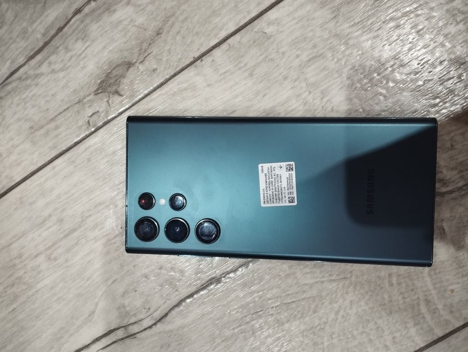 Продам Samsung s22 ultra