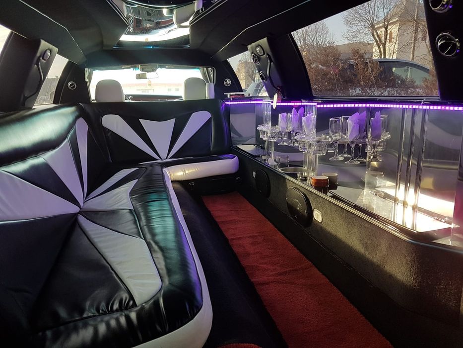 Limuzină de închiriat Vaslui Bacău Focșani barlad Braila Galati Buzau