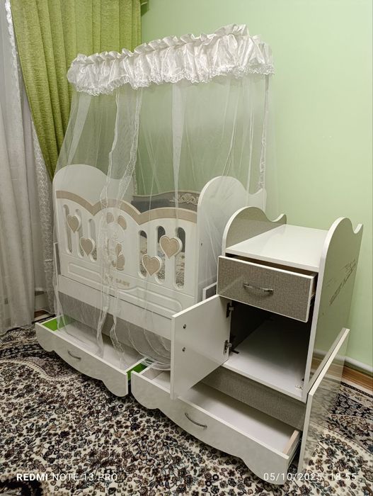 Янги болалар кровать ва алвонч.