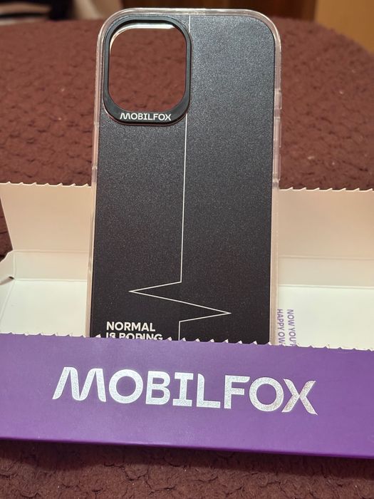 Калъфи за iPhone 16