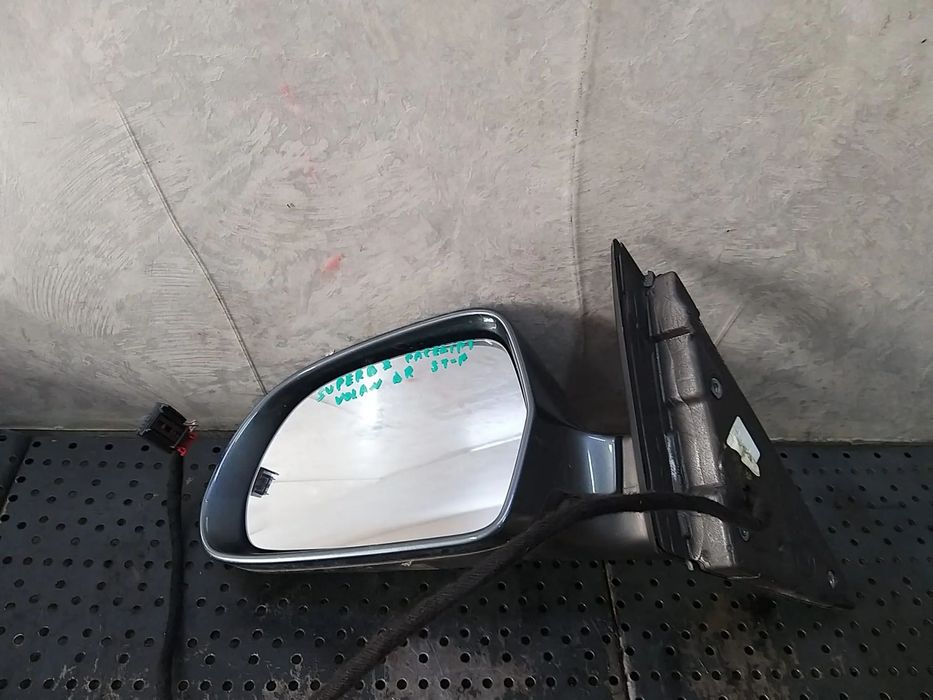 Oglinda electrica stanga skoda superb 2 3t facelift pentru piese 3t0857933