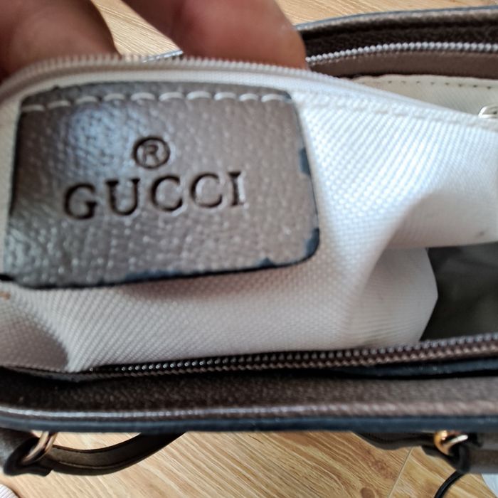 Geanta Gucci Ophidia GG Supreme Canvas Medium Tote Bag.