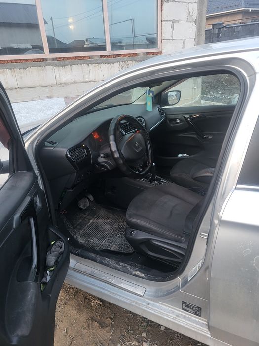 Peugeot 301 полная комплектация