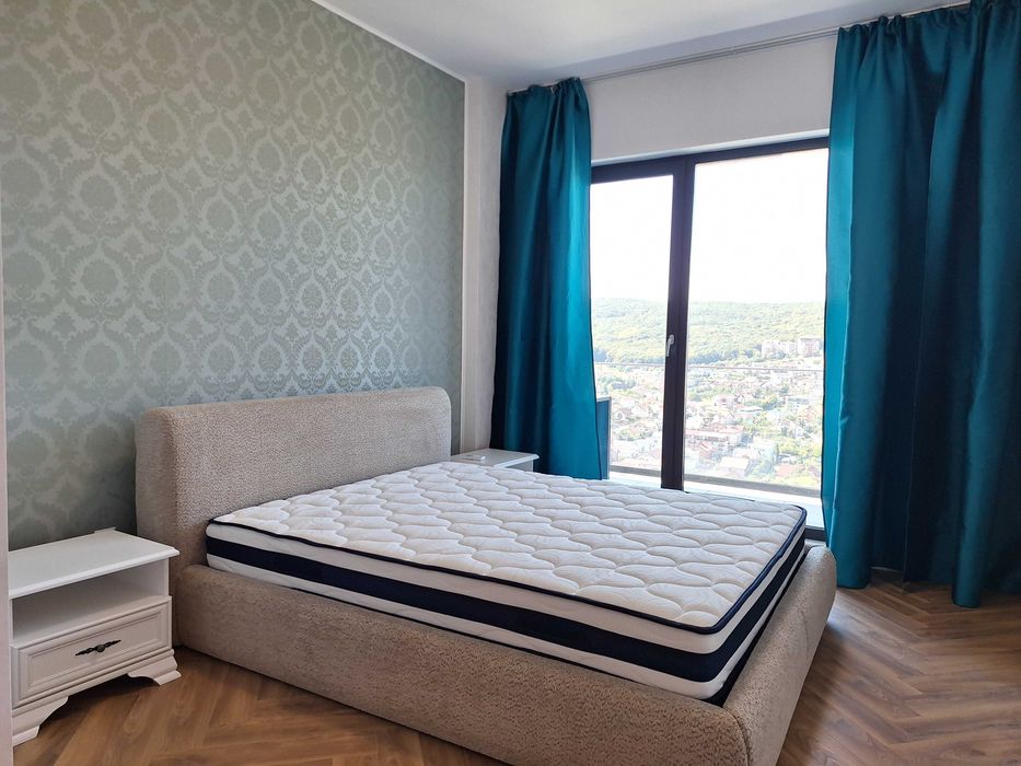 Apartament 3 camere lux, str Frunzisului