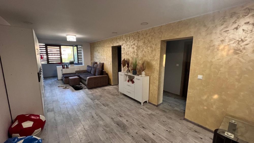Duplex în Petroșani strada Independenței