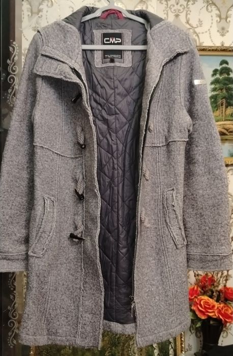 Женские, качественные куртки. 44-46 размеры.