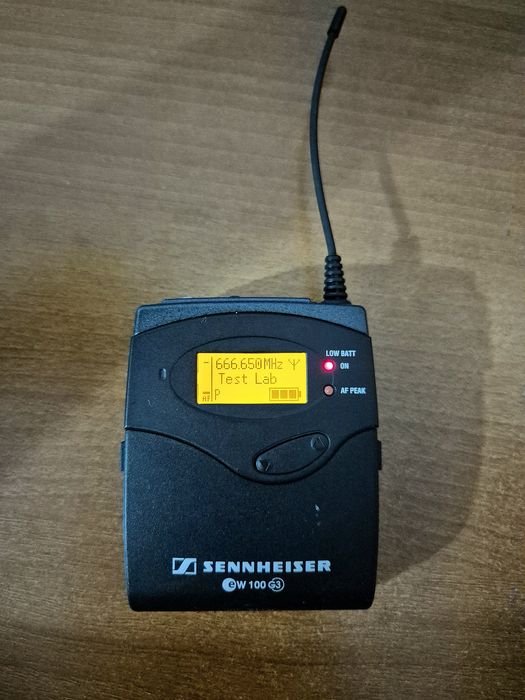 Emitator Sennheiser sk 100 (ew 100) G3 + Lavaliera ME 2 (Band B 626-668 MHz)