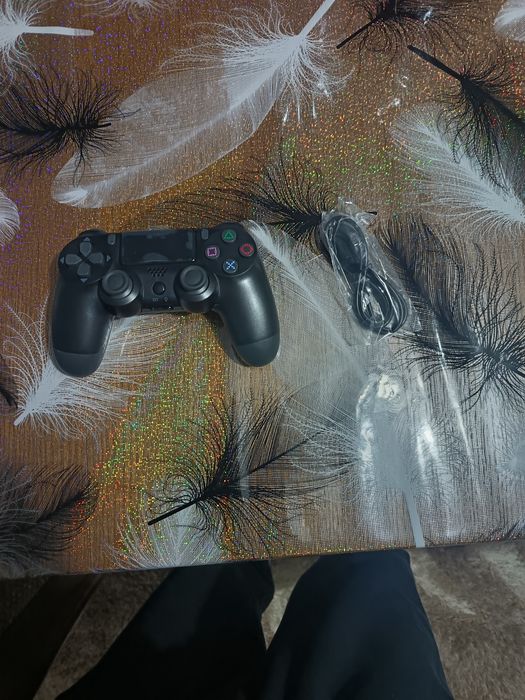 Vând controler  nou  nouț ps 4