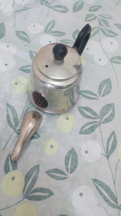 Чайник из мельхиора.