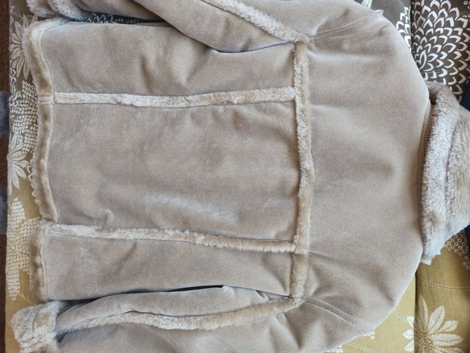 Продавам дамско кожухче