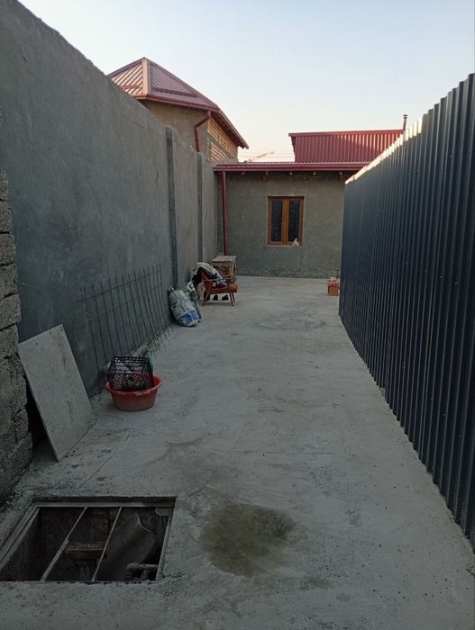 Uy sotiladi. Toshkent shaxar, Mirobod tumani, yo'lli yuzida 1.8 sotix