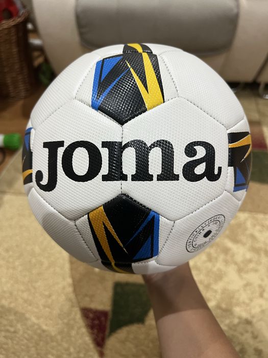 Футбольный мяч Joma в отличном состоянии