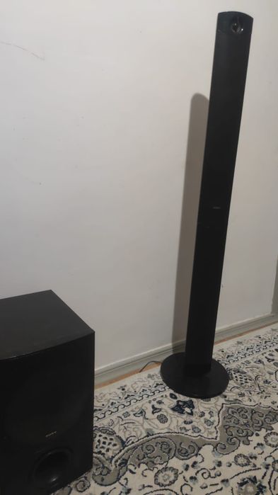 Телевизор и колонка