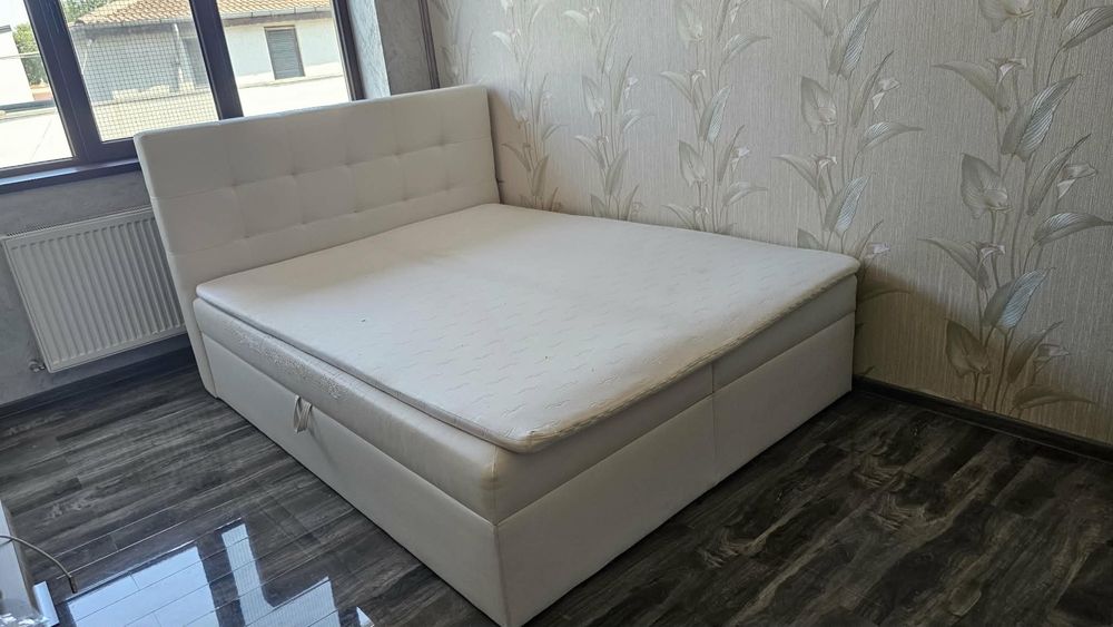 Pat  dormitor cu saltea dimensiunea 160X200
