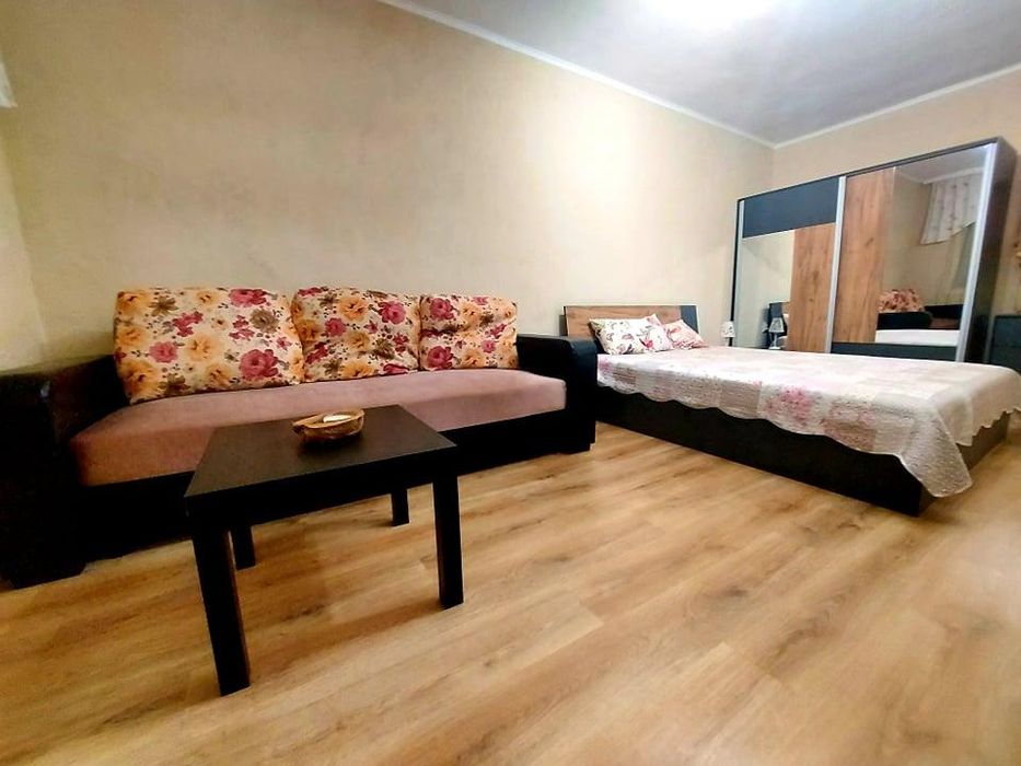 Дава се под наем Двустаен апартамент в Бургас, Възраждане - 59 кв.м за 484.5 € - Снимка #3