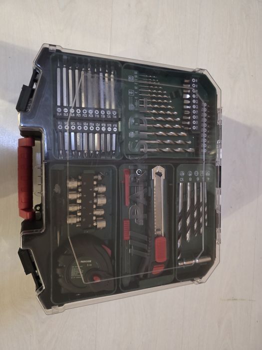 Parkside -пробивен винтоверт с 2 батерий и зарядно