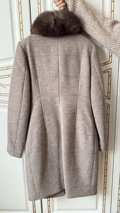 Продам пальто осеннее