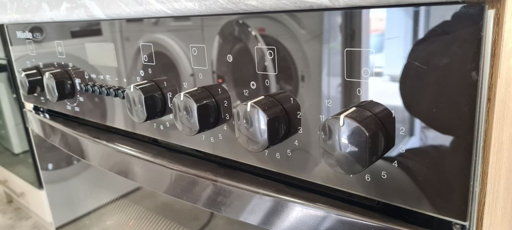 Фурна за вграждане с керамични котлони Miele H251
