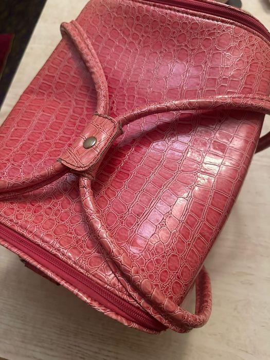 Чемодан косметичка