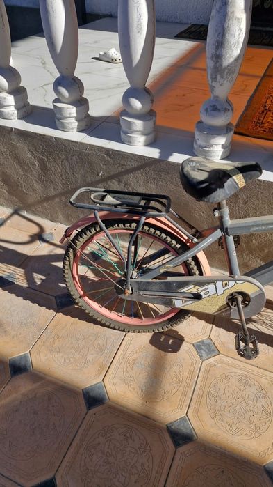 Продам велик  фирмы барс