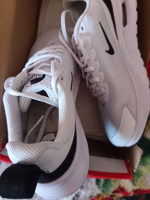 Vând adidași Nike in stare buna