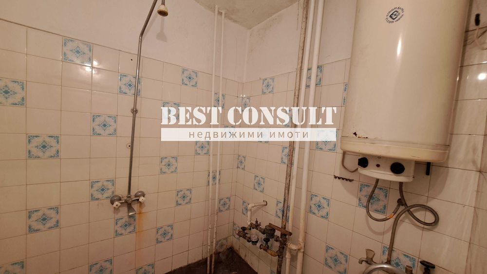 Продава се Тристаен апартамент в Русе, Център - 91 кв.м за 1099 €/кв.м - Снимка #13