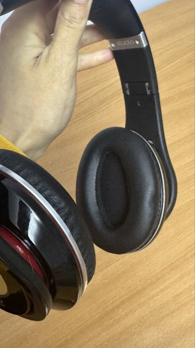 Продам наушники Beats