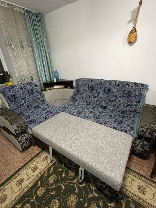 Диван серый подвижной