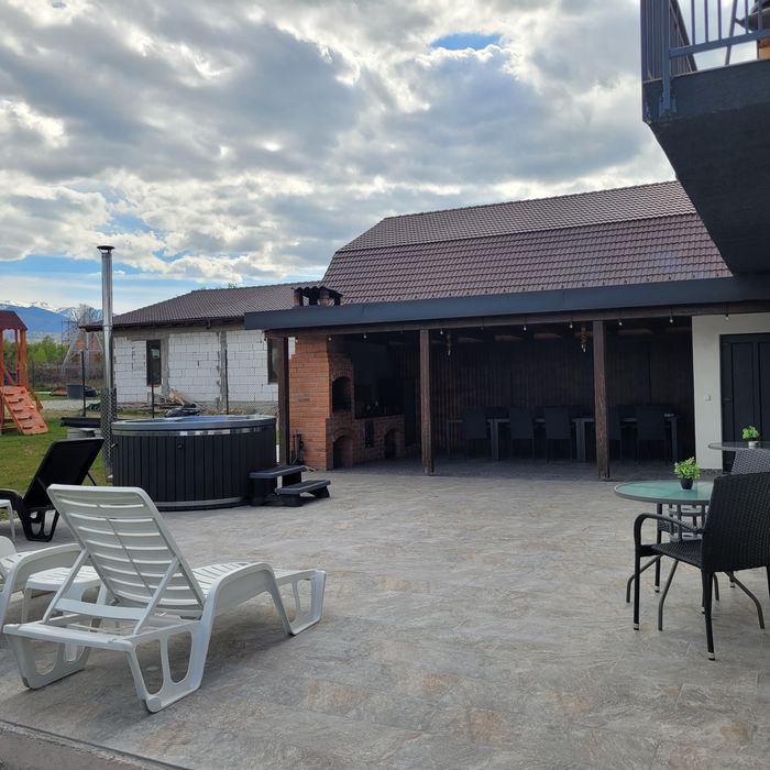 Cabană de inchiriat Valea Avrigului 7 camere  cu băi proprii