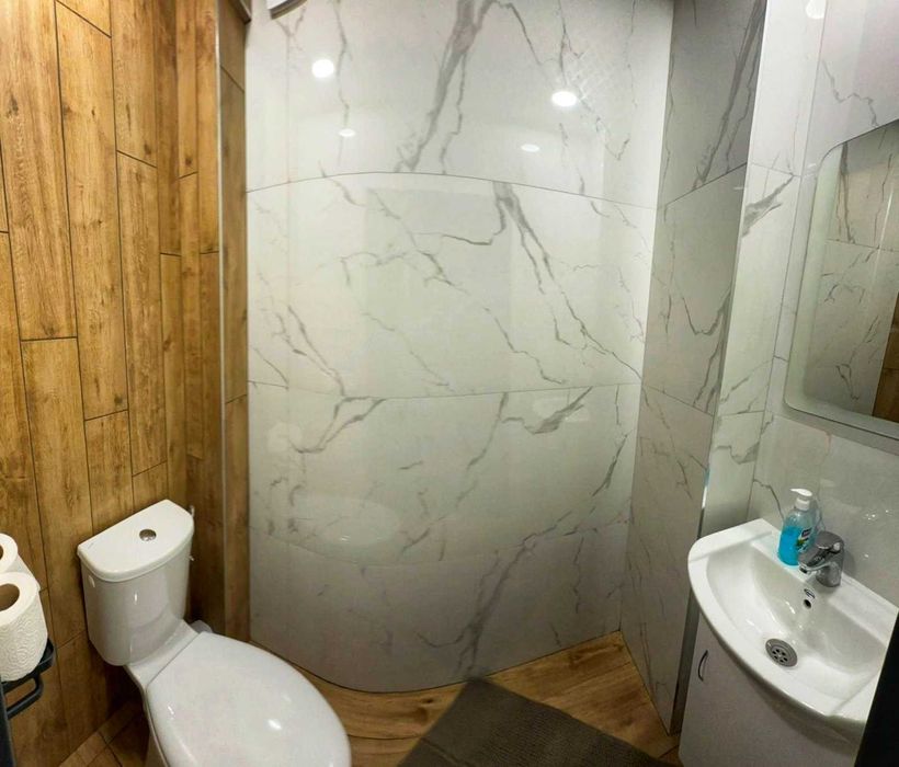 Дава се под наем Четиристаен апартамент в Асеновград - 116 кв.м за 382.5 € - Снимка #7