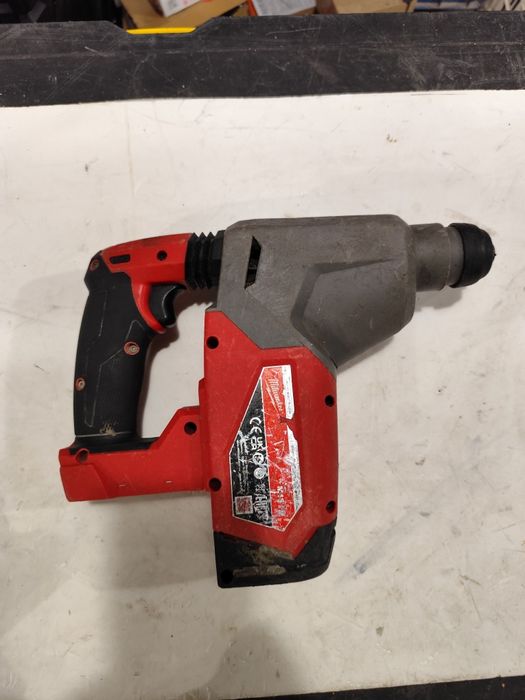 Безчетков акумулаторен перфоратор къртач Милуоки Milwaukee M18 FH 2,5J