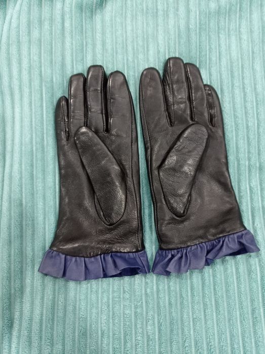 Кожаные женские перчатки