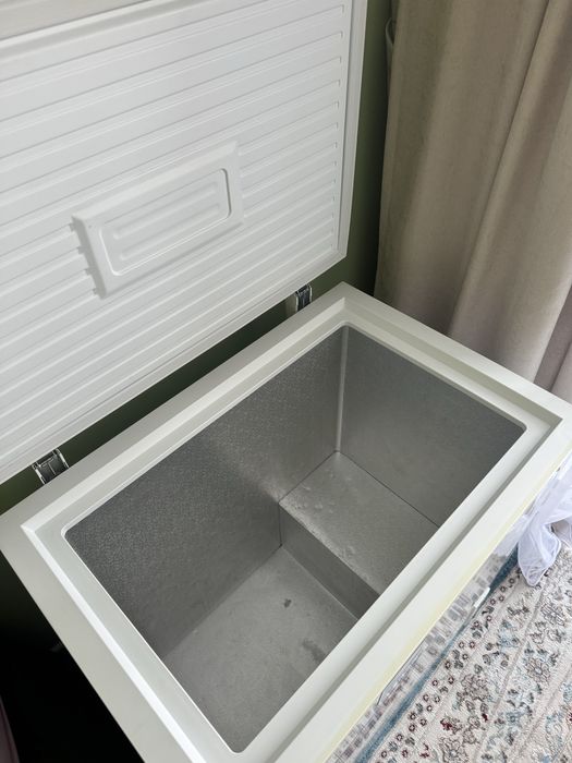 Продам морозильную камеру