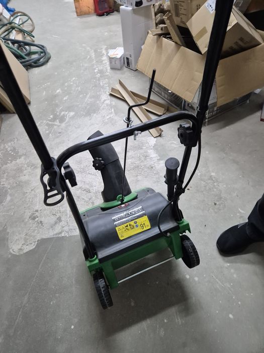 Freza electrica pentru zapada .