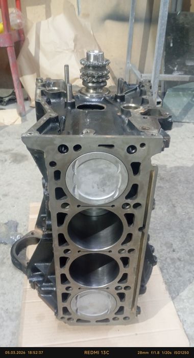 Продам двигатель Мерседес 111 2.2 бензин