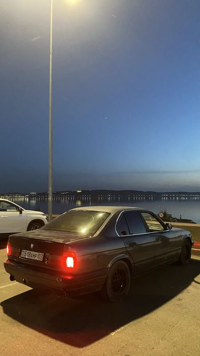 Бмв е34 на полном ходу